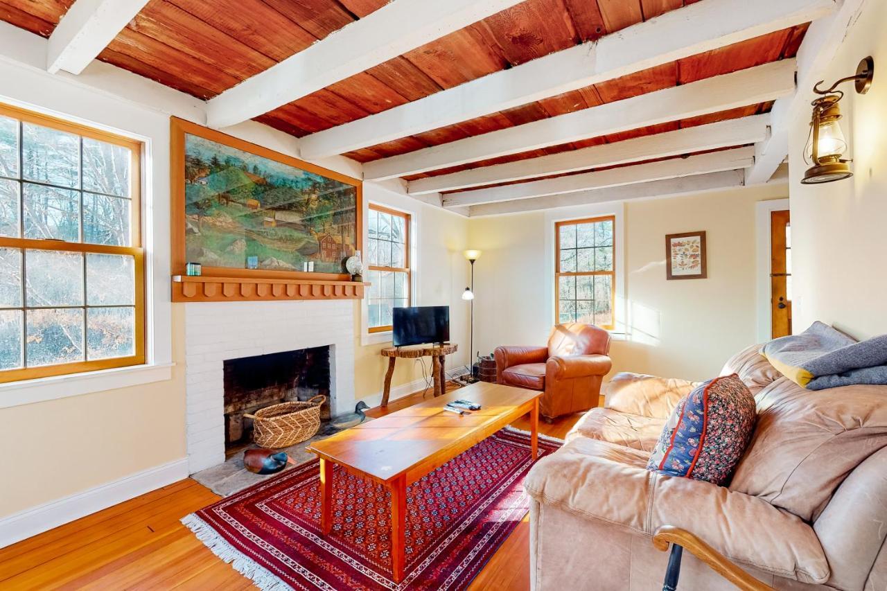 Riverside Cottage Woodstock Exterior photo